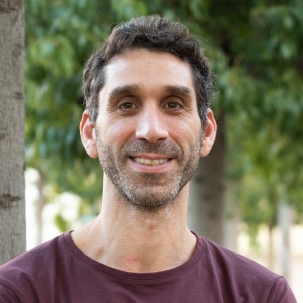ליאור שחר 
